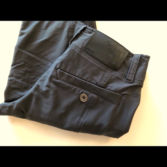 Mountain Equipment Co-op Women’s 4 Capris, EUC - Picture 3 of 9